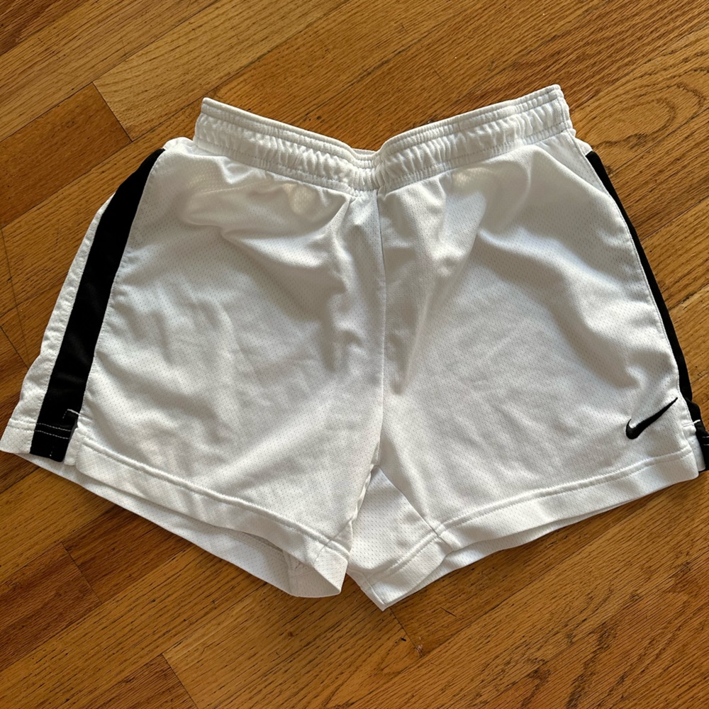 Women’s small white Nike shorts